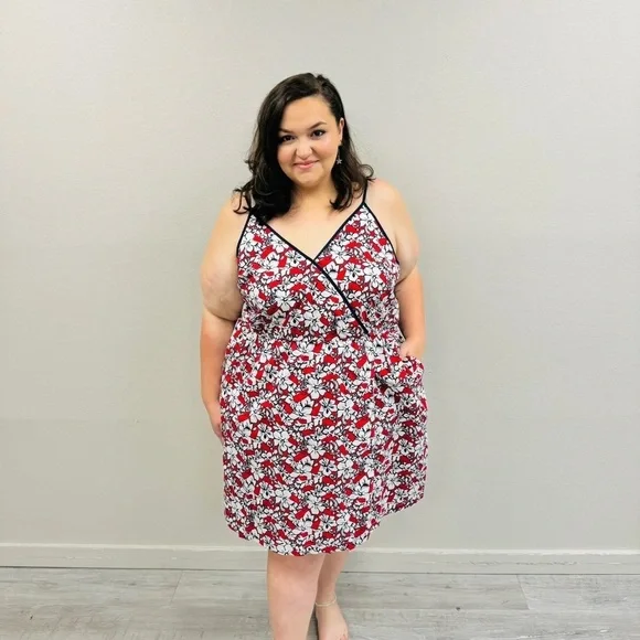 Vineyard Vines By target Hibiscus Floral Red Dress - Size 22/24 - Picture 1 of 3
